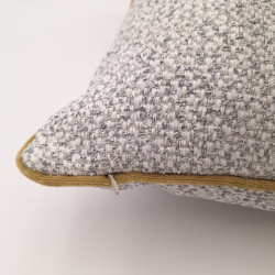 Luvoti texturovaný polštář se zlatou paspulí (sada 2 ks)
