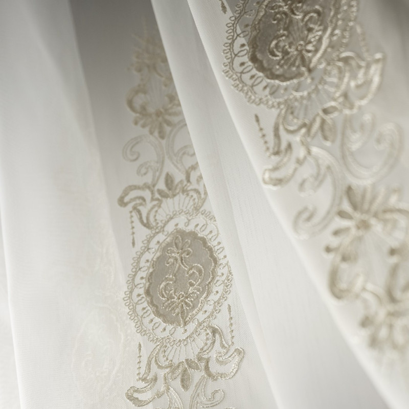 Zámecká záclona Ethereal od Sarelli