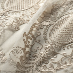 Zámecká záclona Lotus od Sarelli