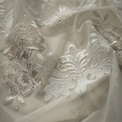 Zámecká záclona Velvety od Sarelli