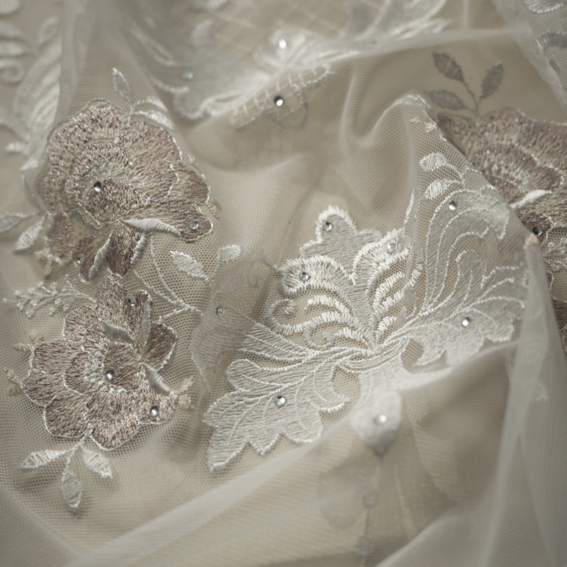 Zámecká záclona Velvety od Sarelli